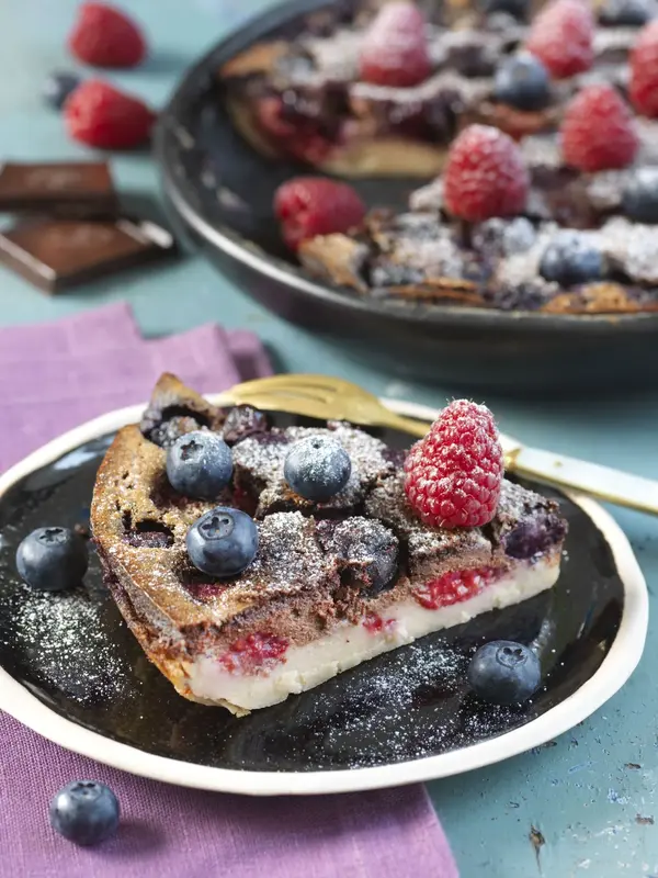 Clafoutis aux fruits rouges et au chocolat